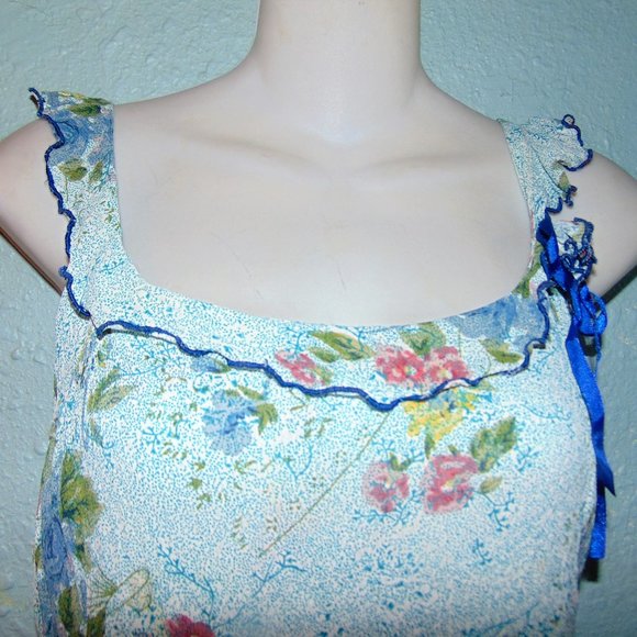 Pretty Layered Summer Dress - Picture 4 of 10